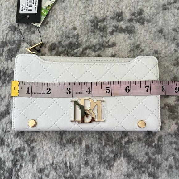 Badgley Mischka white slim quilted vegan long cards wallet NWT - Picture 11 of 13
